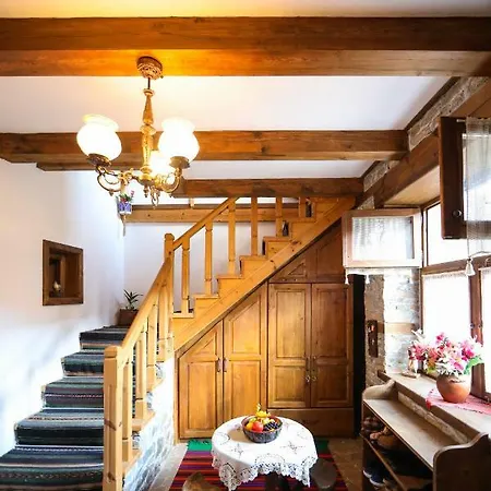 тодорината къща Maison d'hôtes Leshten