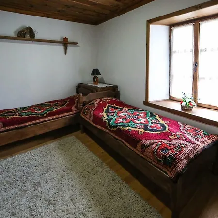 Maison d'hôtes тодорината къща Leshten